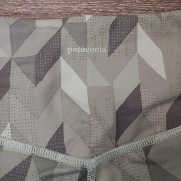 Patagonia Women's Centered Crops - Picture 2 of 6